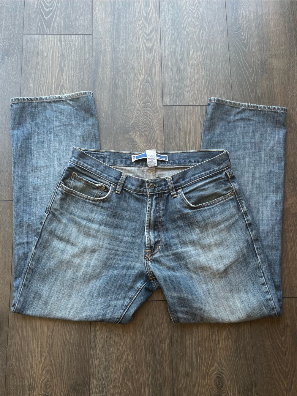 GAP Straight Fit Jeans